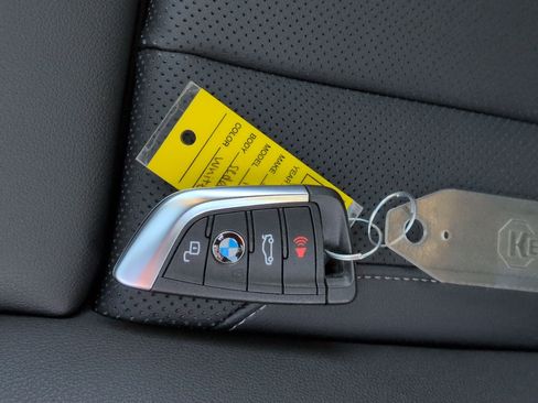 Used 2025 BMW i4 xDrive40i w/ Premium Package image 36