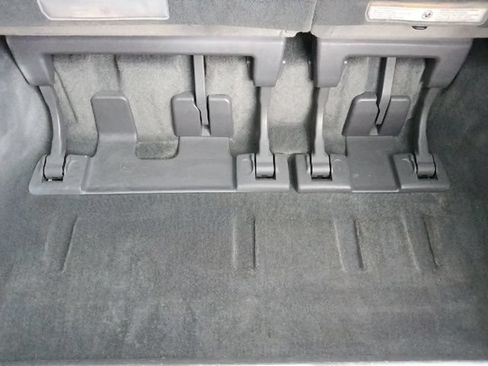 Used 2015 Toyota Sienna L FWD image 29