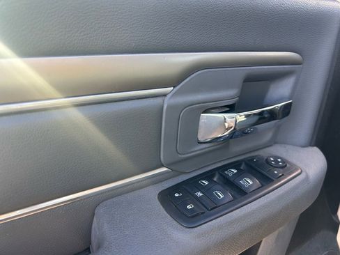 Used 2018 RAM 2500 SLT image 10