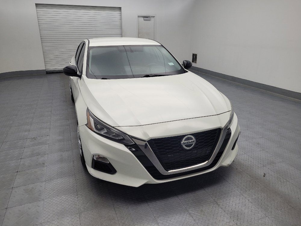 Used 2019 Nissan Altima 2.5 SR FWD image 14