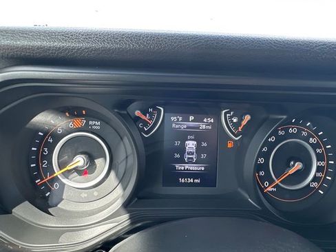 Used 2024 Jeep Wrangler Sport AWD/4WD image 15