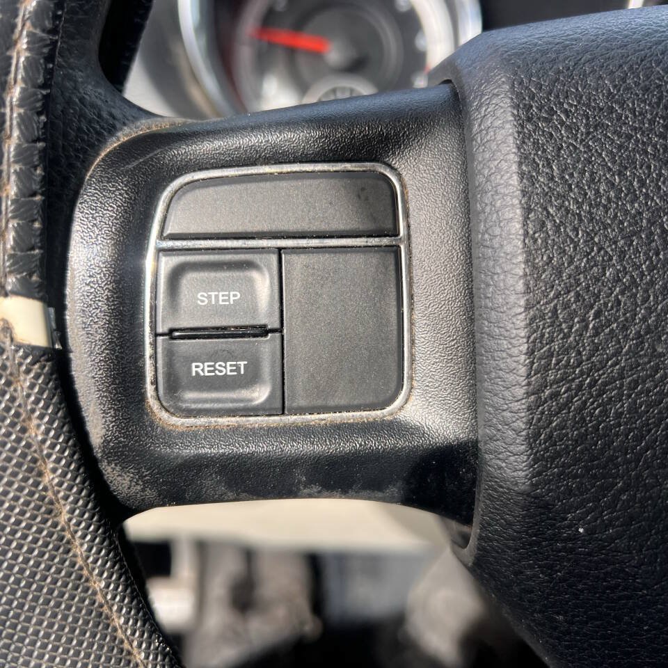 Used 2013 Dodge Grand Caravan SXT FWD image 13