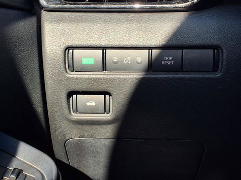 Used 2023 Nissan Sentra SV image 16