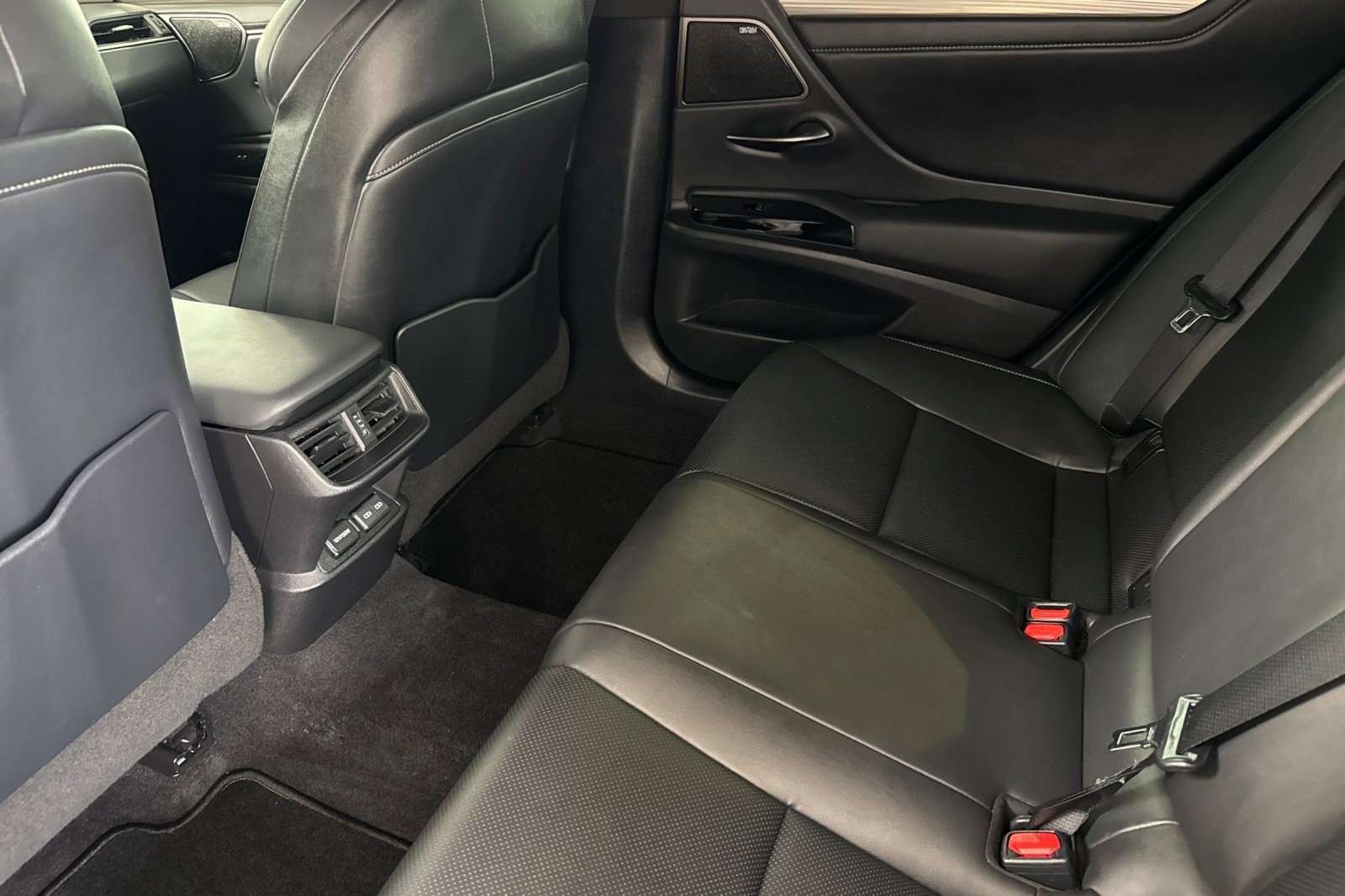 Certified 2022 Lexus ES 350 F Sport FWD image 15