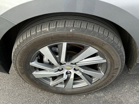 Used 2023 Chevrolet Equinox Premier w/ LPO, Floor Liner Package image 18