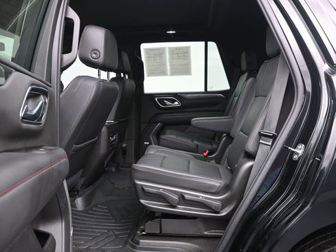 Used 2021 Chevrolet Tahoe RST w/ Luxury Package RWD image 15