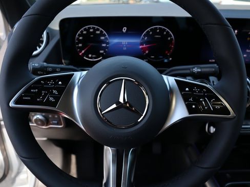 New 2026 Mercedes-Benz GLA 250 4MATIC image 32