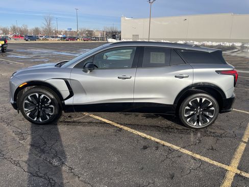 Used 2025 Chevrolet Blazer EV RS image 3