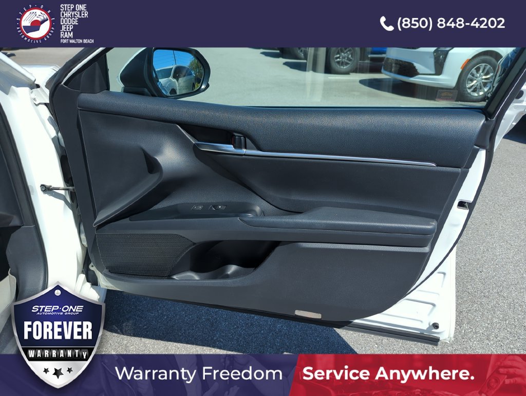 Used 2018 Toyota Camry SE FWD image 31