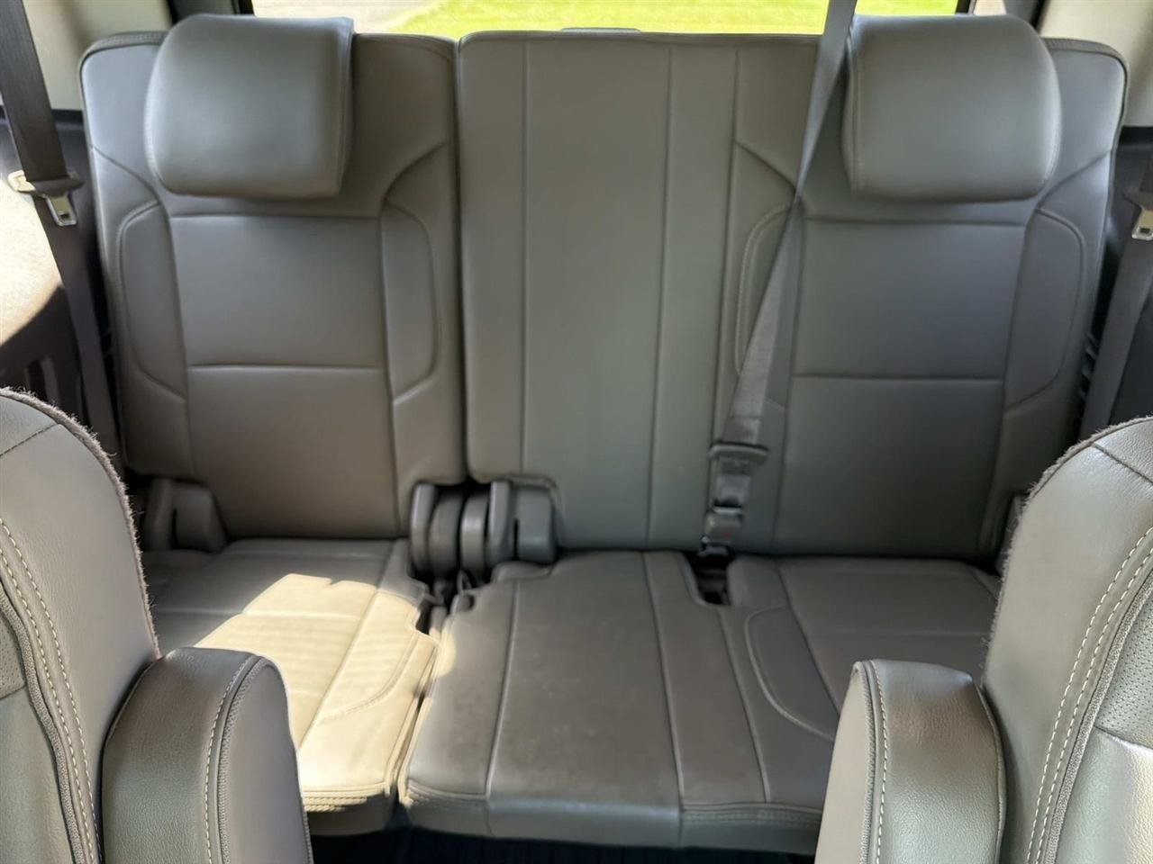 Used 2018 GMC Yukon Denali w/ Open Road Package RWD image 18