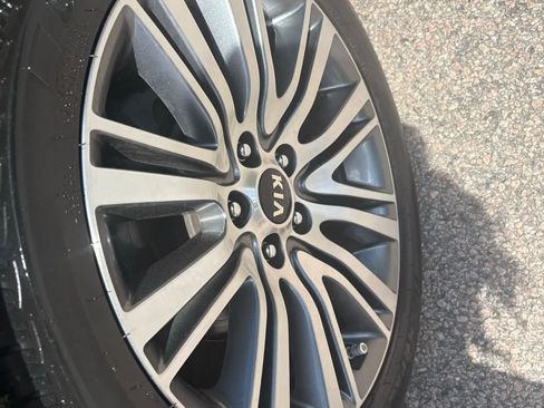 Used 2016 Kia Cadenza Premium image 44