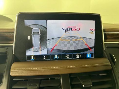 Used 2021 Chevrolet Tahoe High Country w/ Premium Package image 16