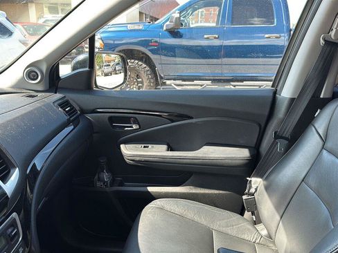 Used 2016 Honda Pilot Touring image 15