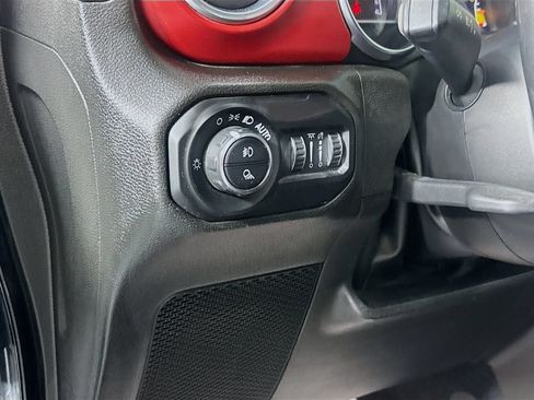 Used 2022 Jeep Gladiator Rubicon w/ Cold Weather Group AWD/4WD image 10