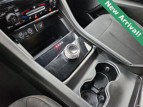 Used 2024 Jeep Grand Cherokee L Laredo image 21