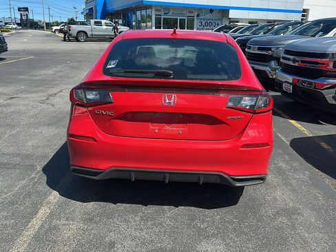 Used 2022 Honda Civic Sport image 4