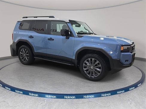 Used 2025 Toyota Land Cruiser image 5