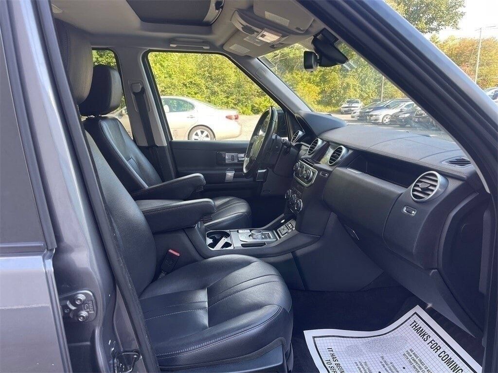 Used 2015 Land Rover LR4 HSE AWD/4WD image 15