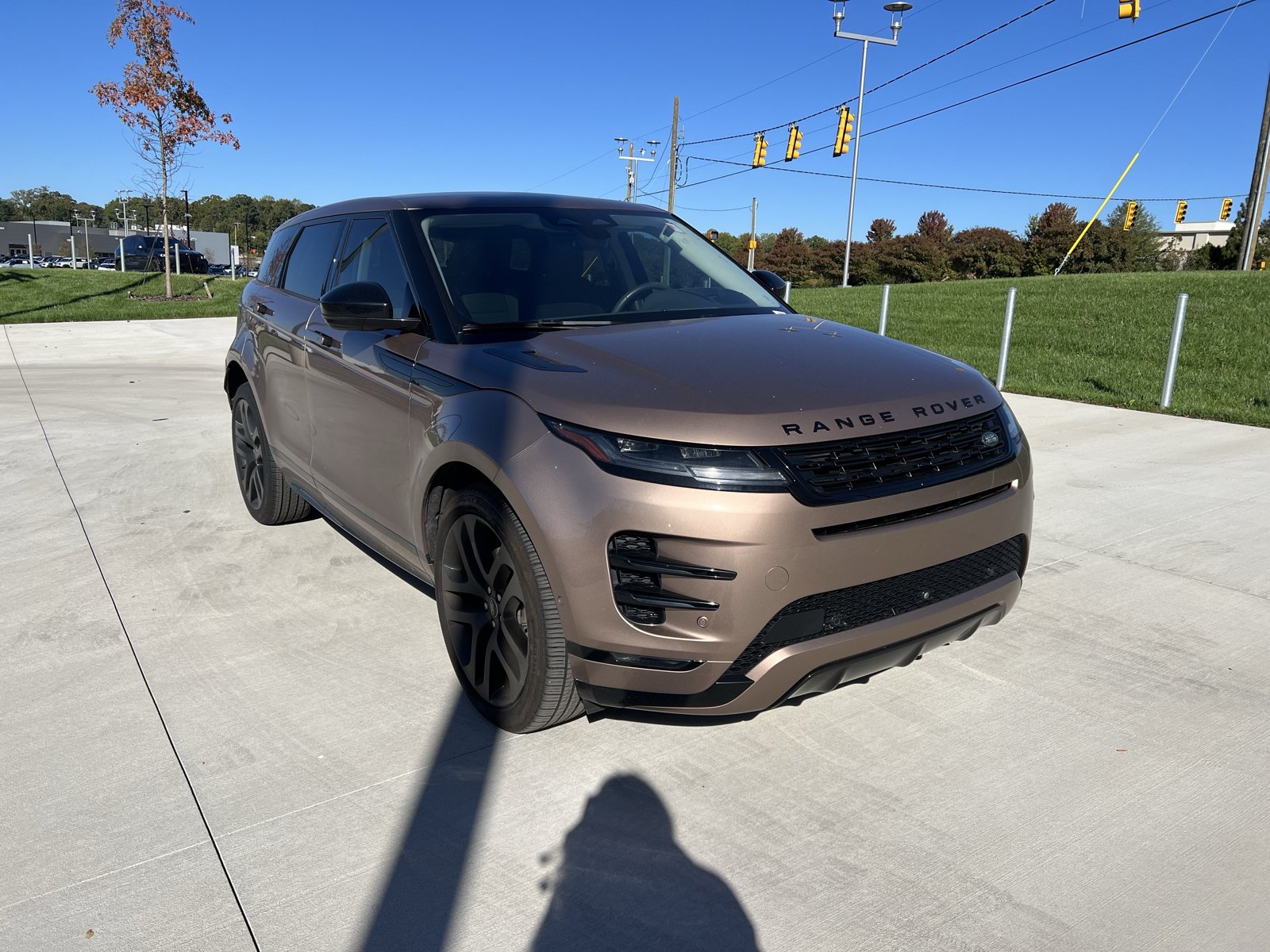 Used 2024 Land Rover Range Rover Evoque Dynamic SE AWD/4WD image 1