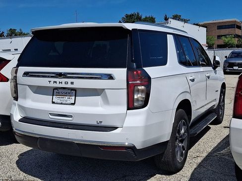 Used 2022 Chevrolet Tahoe LT w/ Luxury Package AWD/4WD image 7