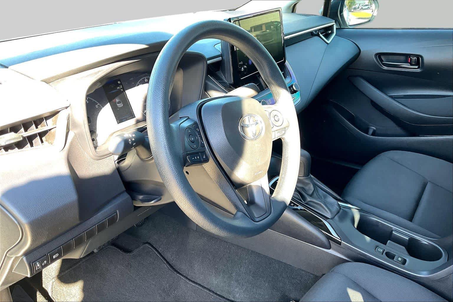 Used 2024 Toyota Corolla LE FWD image 18