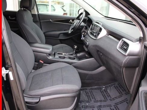 Used 2016 Kia Sorento LX w/ LX Convenience Package AWD/4WD image 18