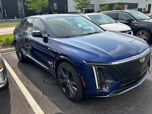 Certified 2024 Cadillac Lyriq Sport AWD/4WD image 2