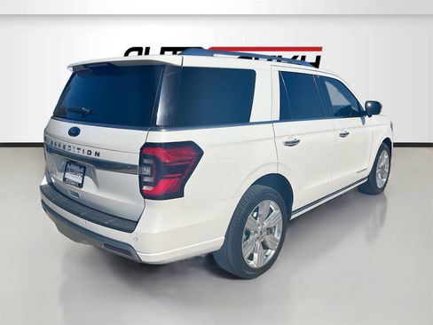 Used 2023 Ford Expedition Platinum image 7