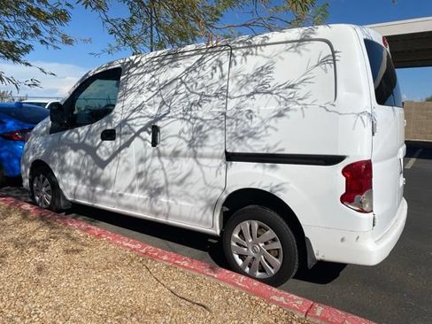Used 2015 Nissan NV200 SV w/ Technology Package FWD image 2