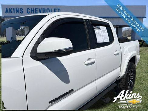 Used 2020 Toyota Tacoma TRD Sport w/ Technology Package image 7