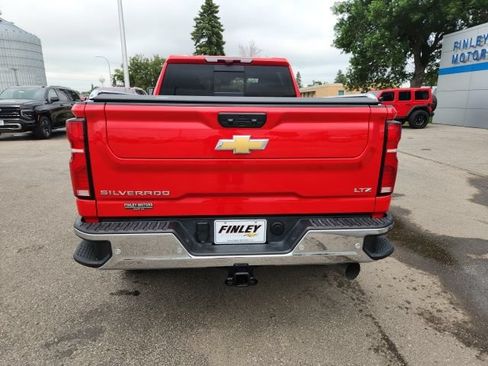 Used 2024 Chevrolet Silverado 2500 LTZ w/ LTZ Premium Package AWD/4WD image 4