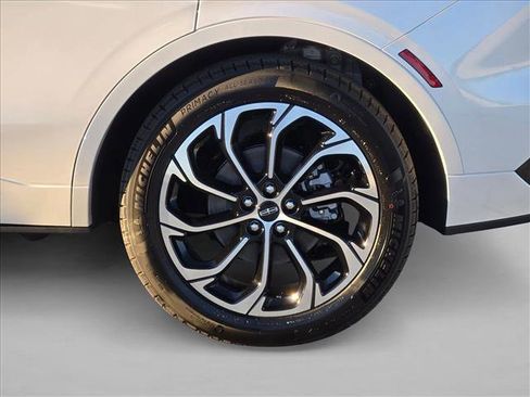 New 2026 Lincoln Nautilus Reserve image 9