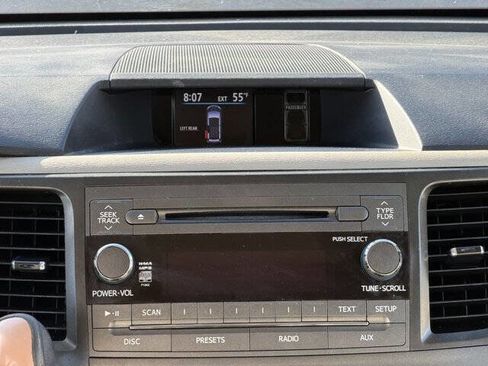 Used 2011 Toyota Sienna XLE image 16