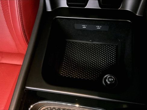 Used 2023 Bentley Bentayga AWD/4WD image 36