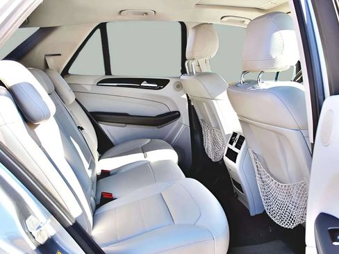 Used 2013 Mercedes-Benz ML 350 4MATIC image 34