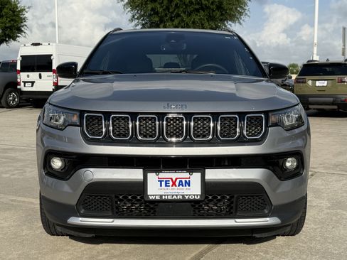 Used 2024 Jeep Compass Limited AWD/4WD image 10