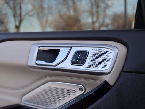 Used 2021 Ford Explorer Platinum w/ Equipment Group 601A image 21