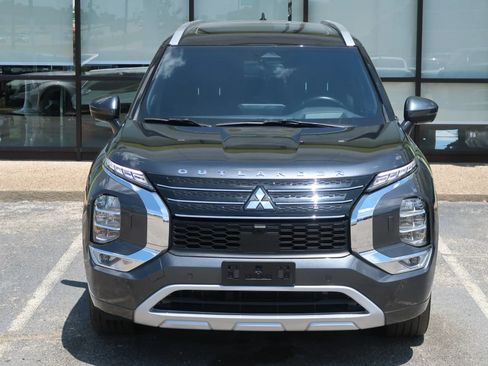 Used 2024 Mitsubishi Outlander SEL AWD/4WD image 3