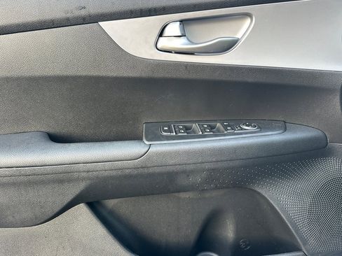 Certified 2023 Kia Forte LXS w/ LXS Technology Package image 12