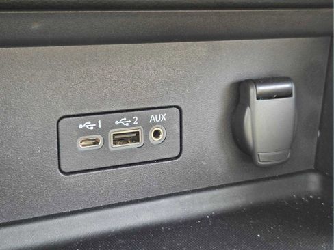 Used 2022 Nissan Sentra SV w/ SV Premium Package FWD image 26