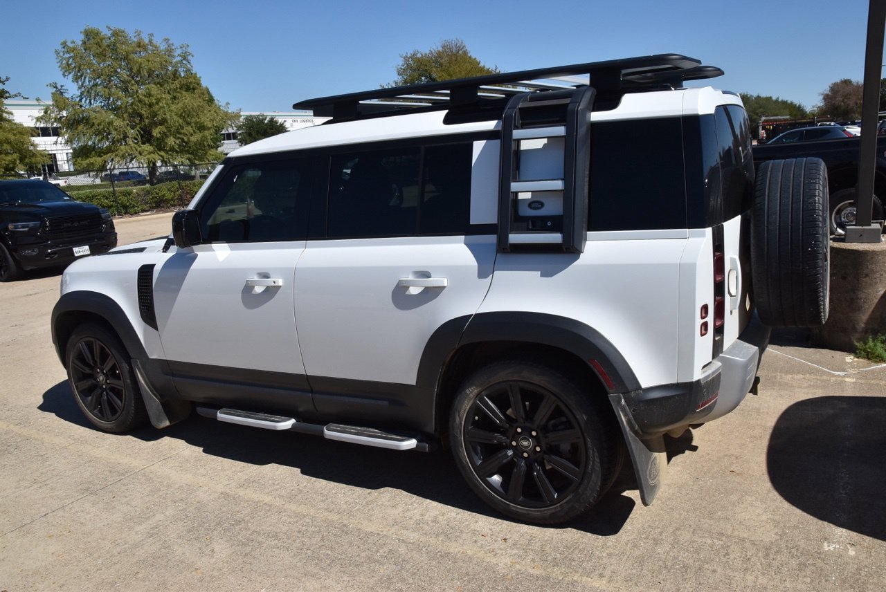 Used 2023 Land Rover Defender 110 S AWD/4WD image 9