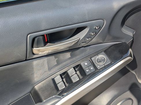 Used 2018 Lexus IS 300 w/ Comfort Package RWD image 15