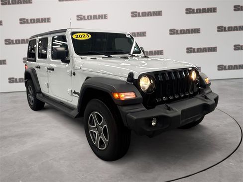 Used 2023 Jeep Wrangler Sport S image 7