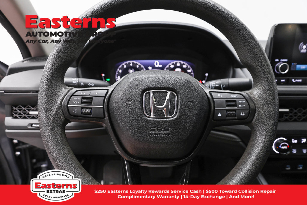 Used 2023 Honda Accord EX image 11