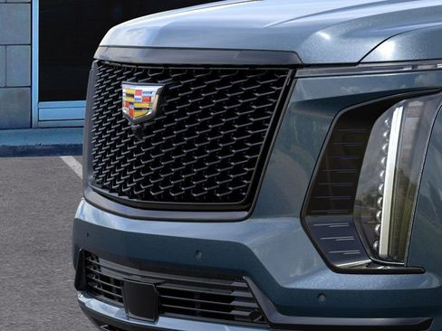 New 2026 Cadillac Escalade Platinum Sport AWD/4WD image 13