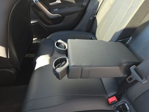 Used 2025 Mercedes-Benz CLA 250 image 17