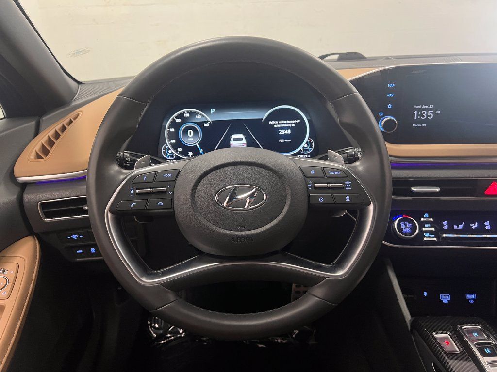 Used 2020 Hyundai Sonata Limited FWD image 16