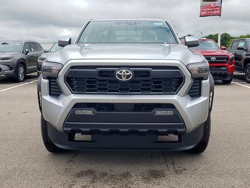 New 2025 Toyota Tacoma TRD Off-Road image 2