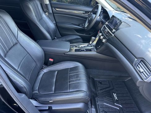Used 2021 Honda Accord LX image 12