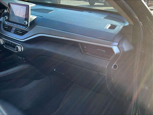 Used 2024 Nissan Altima 2.5 SR image 13